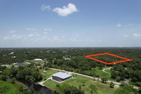 Terreno en venta en Punta Gorda, Florida № 1306829 - foto 2