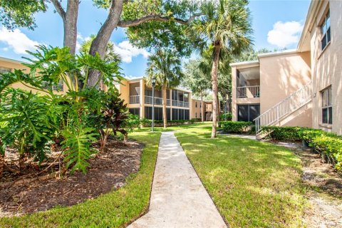 Condominio en venta en Tampa, Florida, 2 dormitorios, 88.26 m2 № 727582 - foto 3