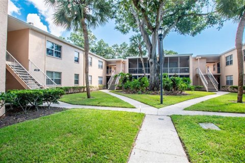 Condominio en venta en Tampa, Florida, 2 dormitorios, 88.26 m2 № 727582 - foto 2