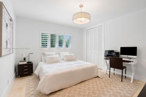 Casa en venta en Coral Gables, Florida, 4 dormitorios, 277.5 m2 № 827485 - foto 26