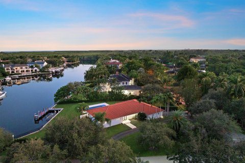 Casa en venta en Coral Gables, Florida, 4 dormitorios, 277.5 m2 № 827485 - foto 5