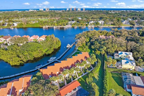 Touwnhouse à vendre à Palm Beach Gardens, Floride: 3 chambres, 152.55 m2 № 880868 - photo 7