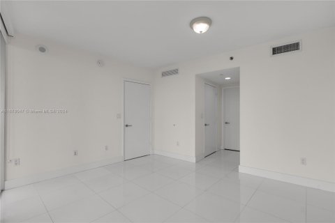 Copropriété à vendre à Miami, Floride: 2 chambres, 129.13 m2 № 1406196 - photo 6