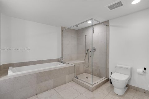 Condo in Miami, Florida, 2 bedrooms  № 1406196 - photo 22