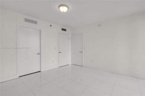 Copropriété à vendre à Miami, Floride: 2 chambres, 129.13 m2 № 1406196 - photo 18