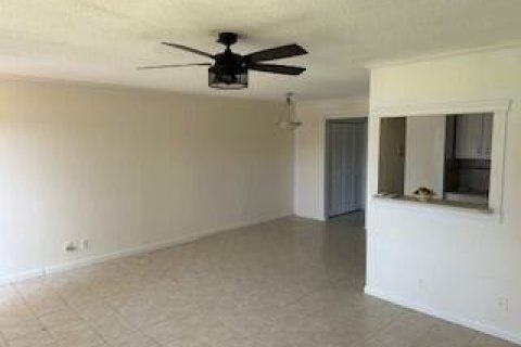 Condo in West Palm Beach, Florida, 1 bedroom  № 1159664 - photo 8