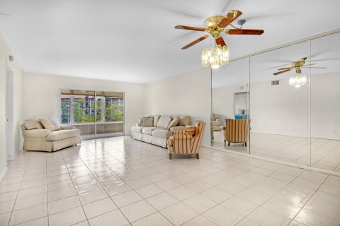 Copropriété à vendre à Pembroke Pines, Floride: 2 chambres, 110.74 m2 № 1154626 - photo 27