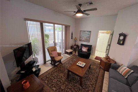 Casa en venta en Pompano Beach, Florida, 3 dormitorios, 151.06 m2 № 1309644 - foto 10