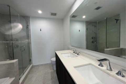 Condominio en venta en Miami, Florida, 2 dormitorios, 111.95 m2 № 1429570 - foto 18