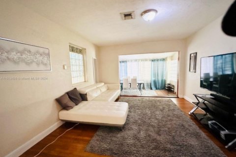 Casa en venta en Hollywood, Florida, 3 dormitorios, 105.44 m2 № 1235195 - foto 3