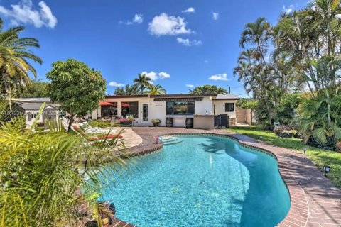 Casa en venta en Hollywood, Florida, 2 dormitorios, 180.42 m2 № 1235201 - foto 1