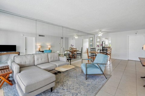 Condominio en venta en Boynton Beach, Florida, 1 dormitorio, 70.42 m2 № 1127741 - foto 9