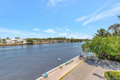 Condominio en venta en Boynton Beach, Florida, 1 dormitorio, 70.42 m2 № 1127741 - foto 18