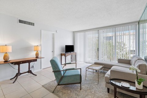 Condominio en venta en Boynton Beach, Florida, 1 dormitorio, 70.42 m2 № 1127741 - foto 10