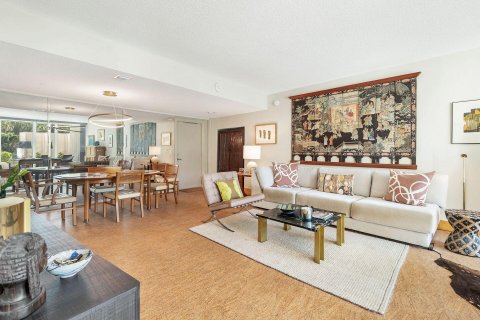 Condo in Palm Beach, Florida, 1 bedroom  № 1127786 - photo 19