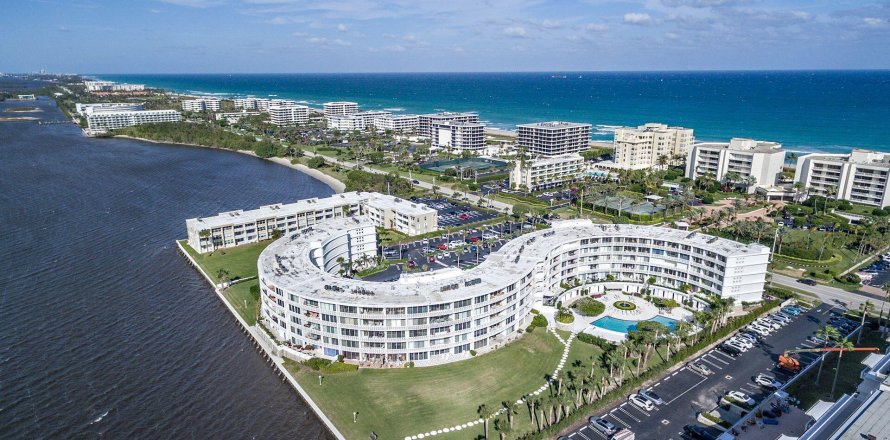 Condominio en Palm Beach, Florida, 1 dormitorio  № 1127786