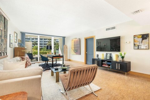 Condo in Palm Beach, Florida, 1 bedroom  № 1127786 - photo 20