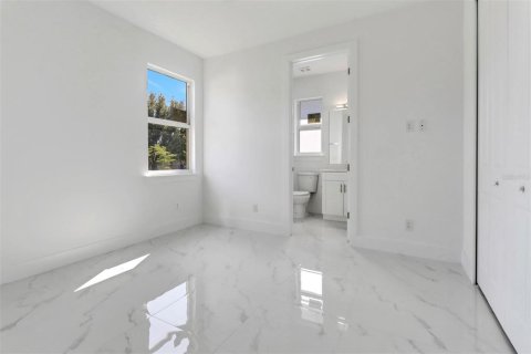 Villa ou maison à vendre à Cape Coral, Floride: 4 chambres, 176.51 m2 № 1381277 - photo 21