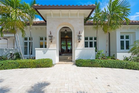 House in Fort Lauderdale, Florida 5 bedrooms, 413.04 sq.m. № 1377493 - photo 4