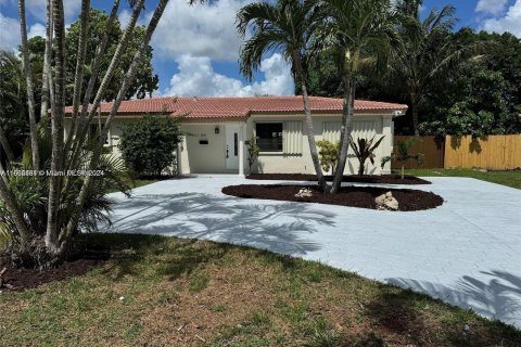 Casa en venta en Miramar, Florida, 3 dormitorios, 118.36 m2 № 1377491 - foto 1