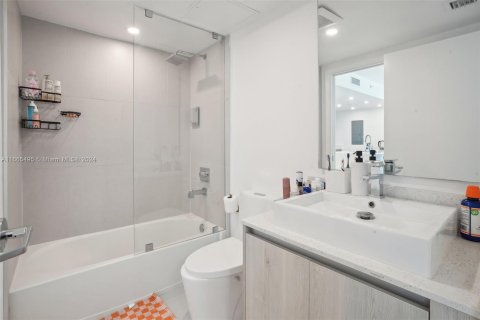 Copropriété à vendre à North Miami Beach, Floride: 2 chambres, 89.93 m2 № 1377490 - photo 10