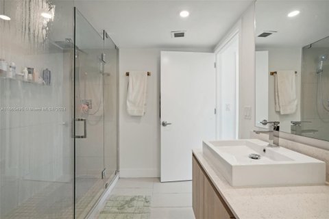 Copropriété à vendre à North Miami Beach, Floride: 2 chambres, 89.93 m2 № 1377490 - photo 12