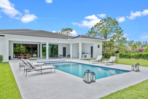 House in Palm Beach Gardens, Florida 5 bedrooms, 410.81 sq.m. № 1080614 - photo 7