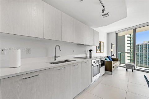 Condominio en venta en Miami, Florida, 1 dormitorio, 69.31 m2 № 1398215 - foto 4