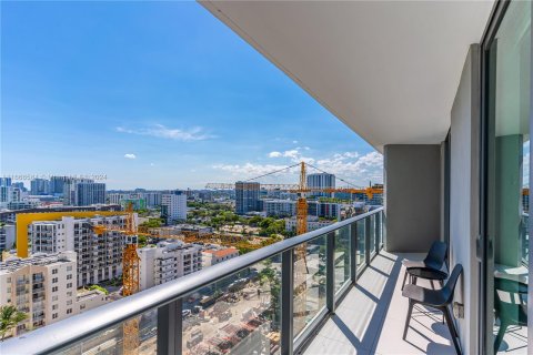 Condominio en venta en Miami, Florida, 1 dormitorio, 69.31 m2 № 1398215 - foto 3