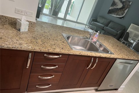 Condo in Aventura, Florida, 1 bedroom  № 1398217 - photo 5