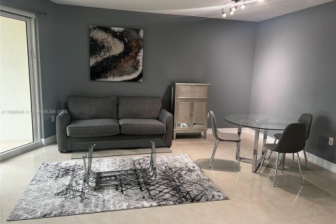 Condo in Aventura, Florida, 1 bedroom  № 1398217 - photo 7