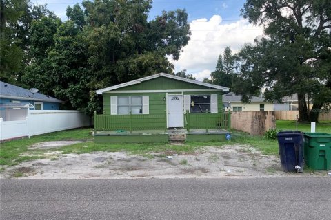 House in Tampa, Florida 3 bedrooms, 102.56 sq.m. № 1361560 - photo 2