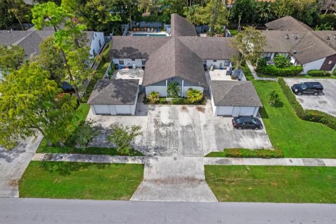 Immobilier commercial à vendre à Wellington, Floride: 522.85 m2 № 764926 - photo 14