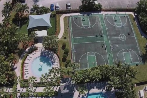 Villa ou maison à vendre à Royal Palm Beach, Floride: 4 chambres, 225.2 m2 № 693311 - photo 6