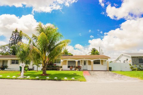 Villa ou maison à vendre à Miramar, Floride: 3 chambres, 104.42 m2 № 1174783 - photo 17