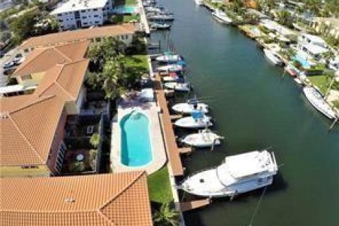 Condo in Fort Lauderdale, Florida, 2 bedrooms  № 1174782 - photo 4