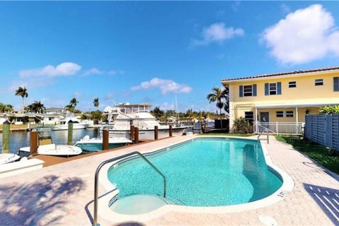 Copropriété à vendre à Fort Lauderdale, Floride: 2 chambres, 102.19 m2 № 1174782 - photo 3