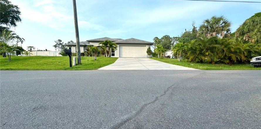 Villa ou maison à North Port, Floride 3 chambres, 153.1 m2 № 1245600