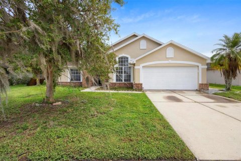 House in Kissimmee, Florida 4 bedrooms, 176.14 sq.m. № 1411143 - photo 2