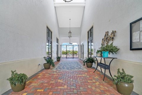 Villa ou maison à vendre à Lake Worth, Floride: 4 chambres, 286.32 m2 № 928071 - photo 27