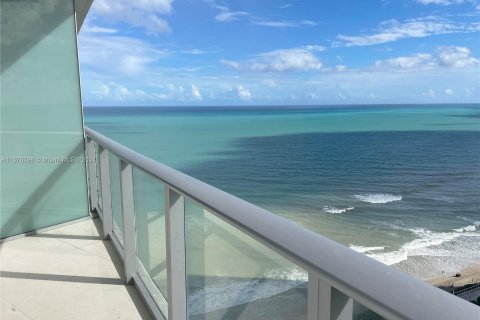 Copropriété à vendre à Hollywood, Floride: 2 chambres, 105.54 m2 № 1154942 - photo 10