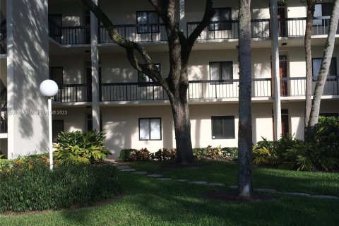 Apartment in West Palm Beach, Florida 2 bedrooms, 97.18 sq.m. № 887470 - photo 19