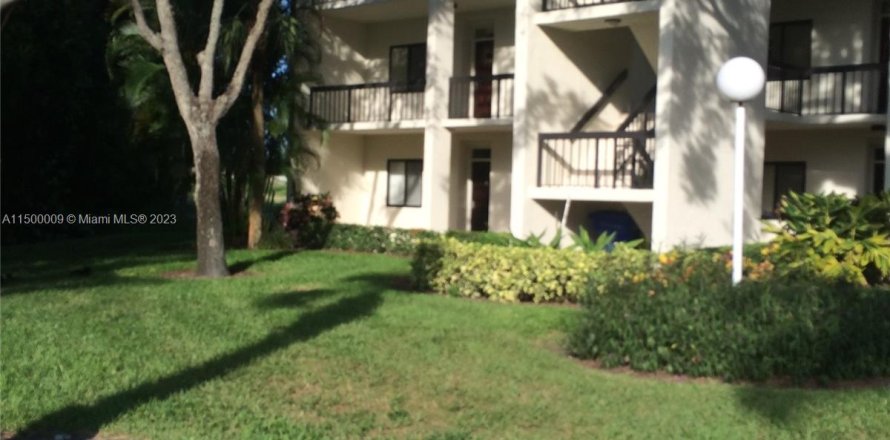 Apartment in West Palm Beach, Florida 2 bedrooms, 97.18 sq.m. № 887470