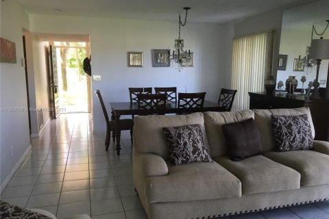 Appartement à louer à West Palm Beach, Floride: 2 chambres, 97.18 m2 № 887470 - photo 3