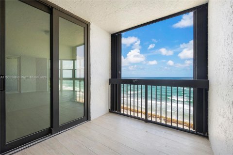 Condominio en venta en Hillsboro Beach, Florida, 2 dormitorios, 195.09 m2 № 887471 - foto 28