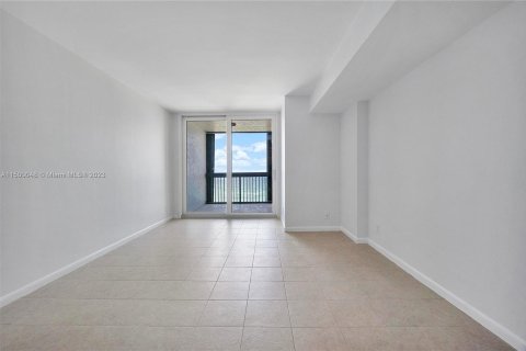 Condominio en venta en Hillsboro Beach, Florida, 2 dormitorios, 195.09 m2 № 887471 - foto 13