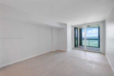 Condominio en venta en Hillsboro Beach, Florida, 2 dormitorios, 195.09 m2 № 887471 - foto 14