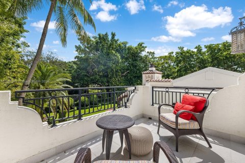 Casa en venta en Coral Gables, Florida, 6 dormitorios, 448.25 m2 № 1381715 - foto 18