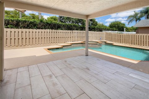 House in Coral Springs, Florida 4 bedrooms, 192.77 sq.m. № 1104697 - photo 21