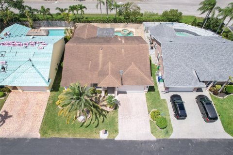 Casa en venta en Coral Springs, Florida, 4 dormitorios, 192.77 m2 № 1104697 - foto 10